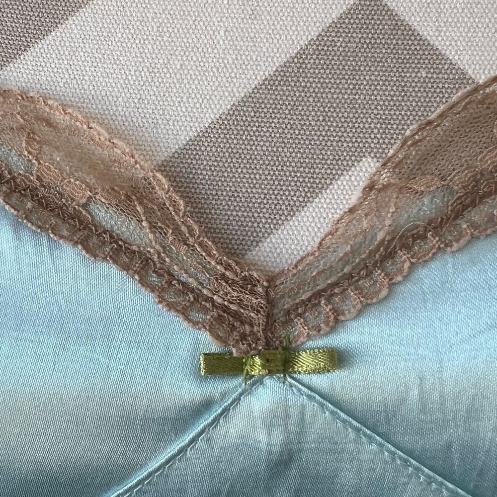 Vintage Y2K Old Navy Lace Blue Tan camisole Top Sz M - Picture 4 of 15